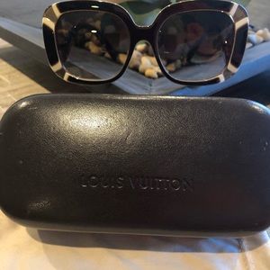 LOUIS VUITTON SUNGLASSES
